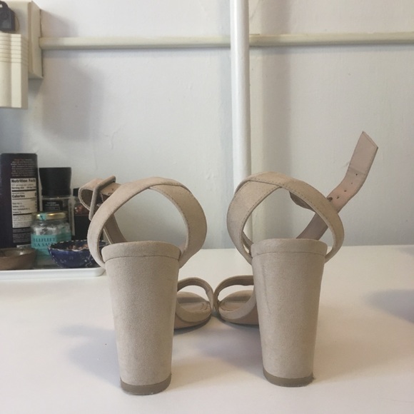 BCBG nude heels sandals open toe - Picture 4 of 5